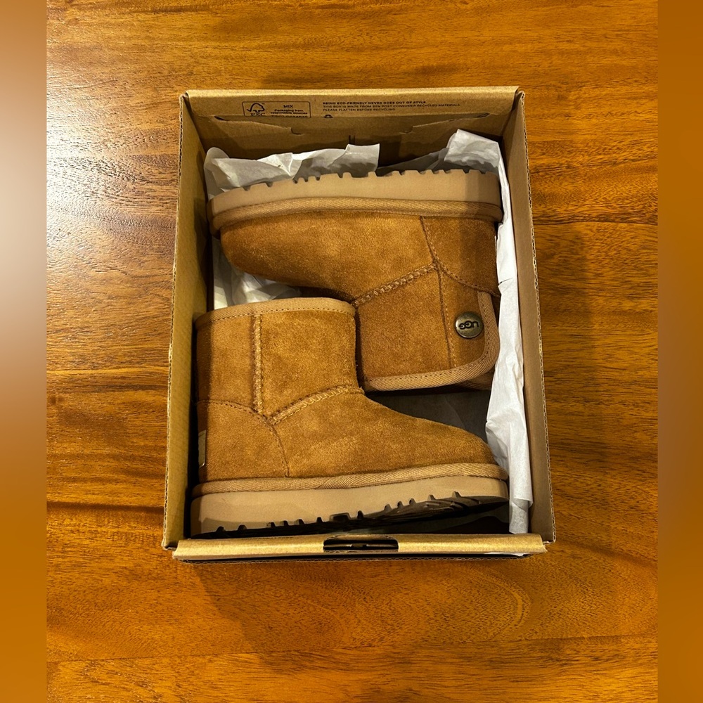 Ugg, Jona boot, toddler size 7, chestnut brown